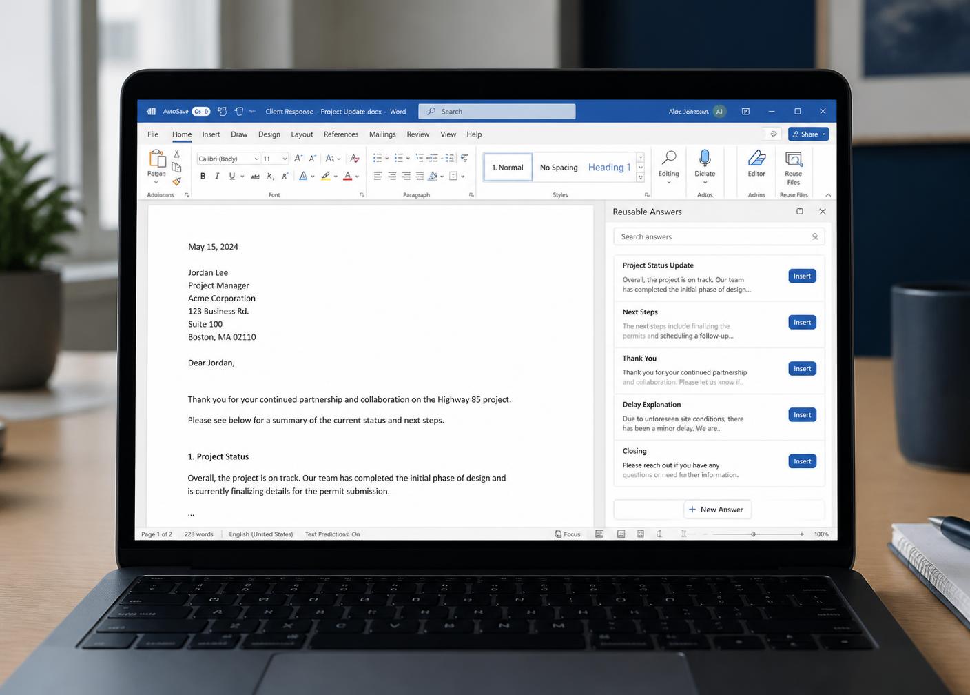 Word-Dokument mit Tender-IQ Seitenleiste und wiederverwendbaren Antworten